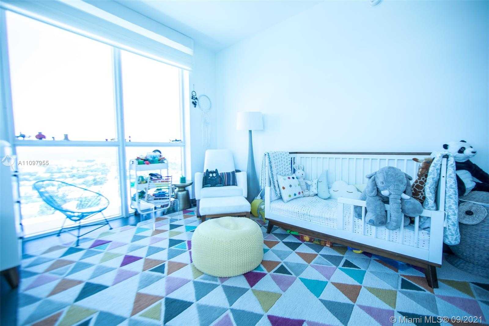 Small Image of 520 West Ave, Miami Beach, FL 33139, USA Number 19