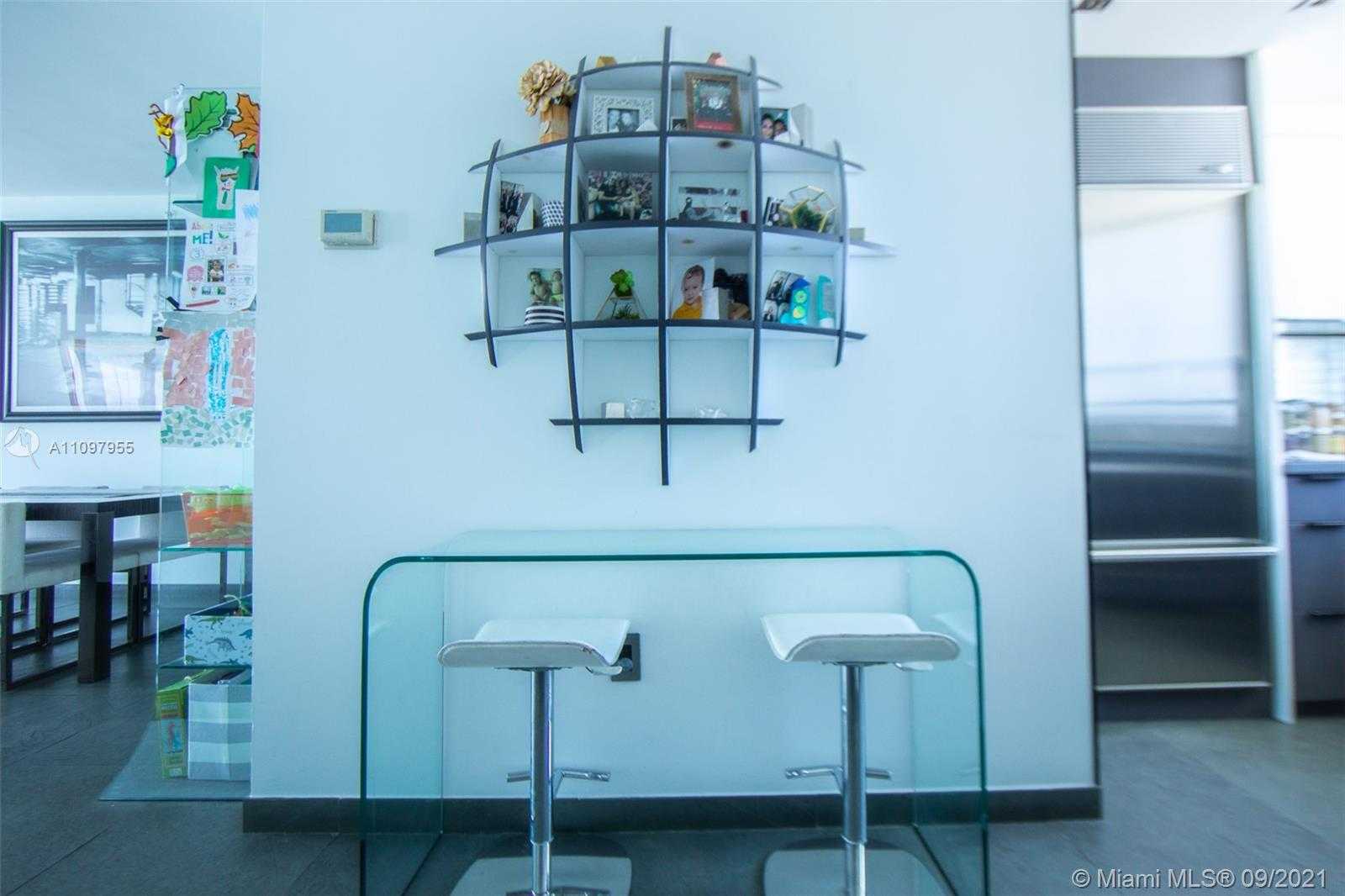 Small Image of 520 West Ave, Miami Beach, FL 33139, USA Number 2