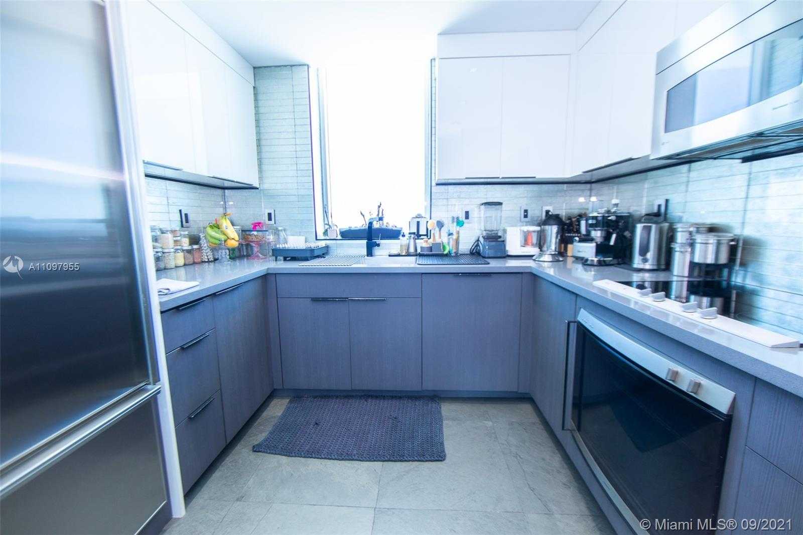 Small Image of 520 West Ave, Miami Beach, FL 33139, USA Number 6