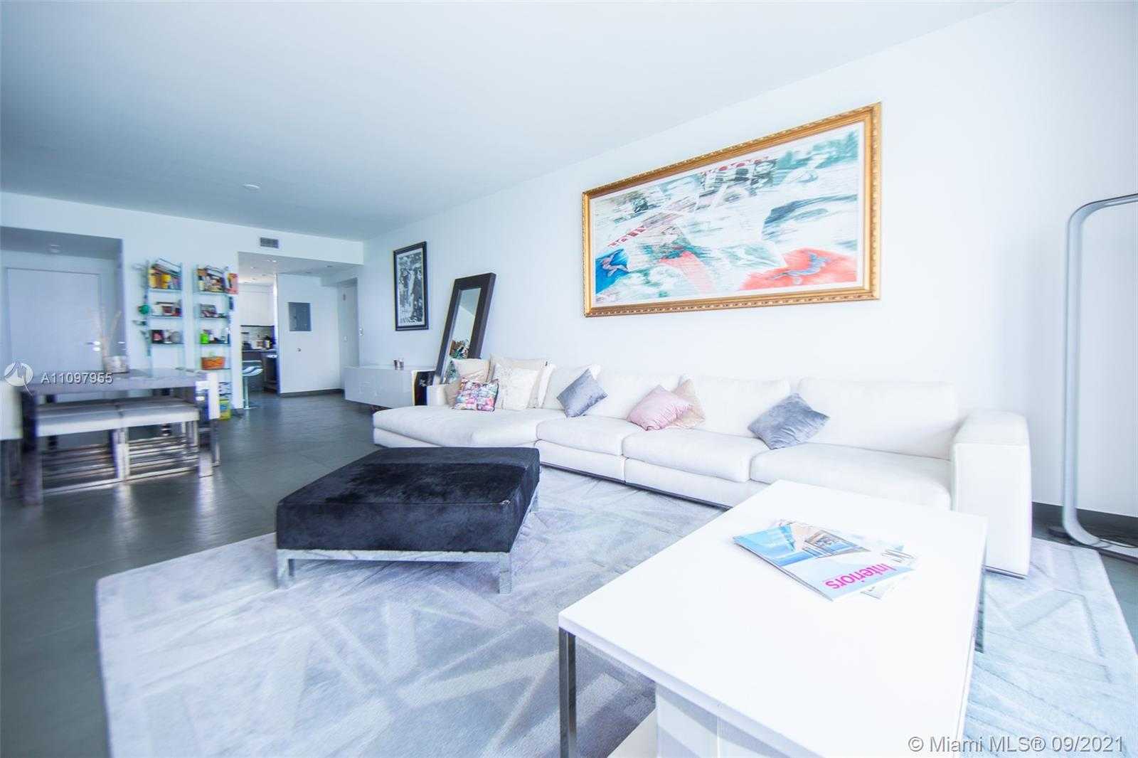 Small Image of 520 West Ave, Miami Beach, FL 33139, USA Number 9
