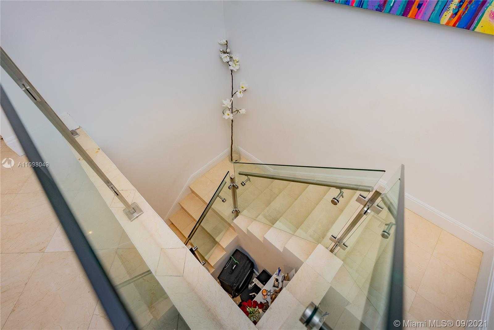 Small Image of 3801 NORTH EAST 207TH ST #TH8, Aventura Number 10