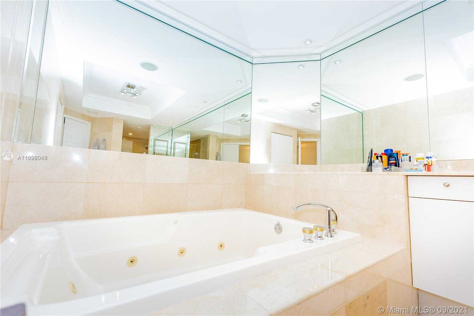 Small Image of 3801 NORTH EAST 207TH ST #TH8, Aventura Number 29