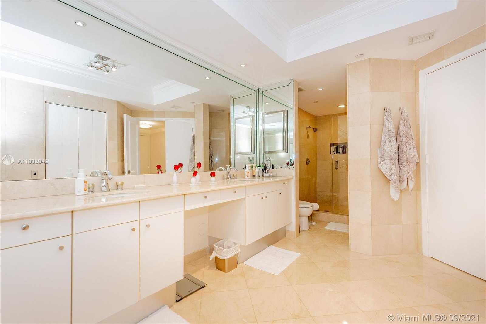 Small Image of 3801 NORTH EAST 207TH ST #TH8, Aventura Number 30
