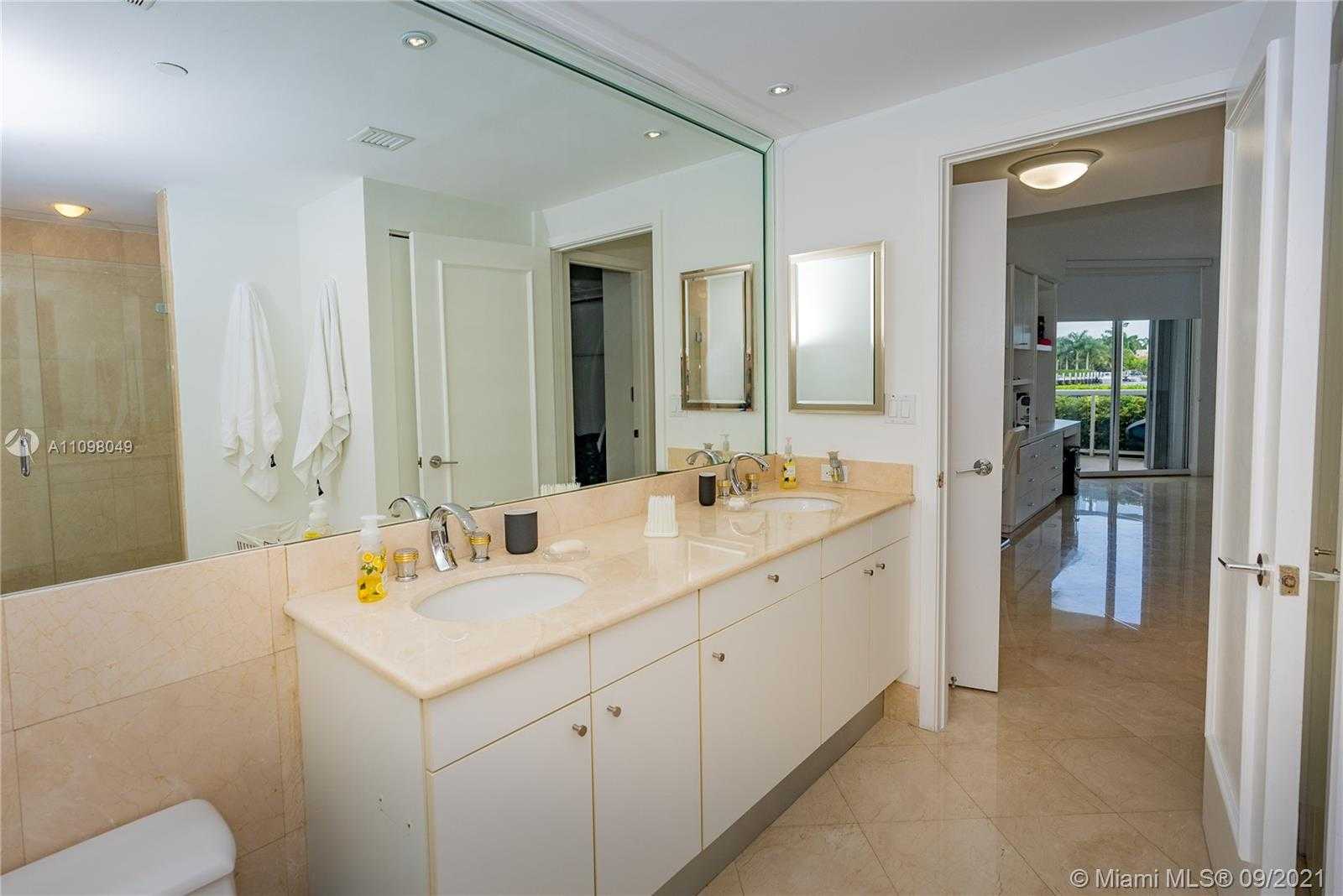 Small Image of 3801 NORTH EAST 207TH ST #TH8, Aventura Number 32