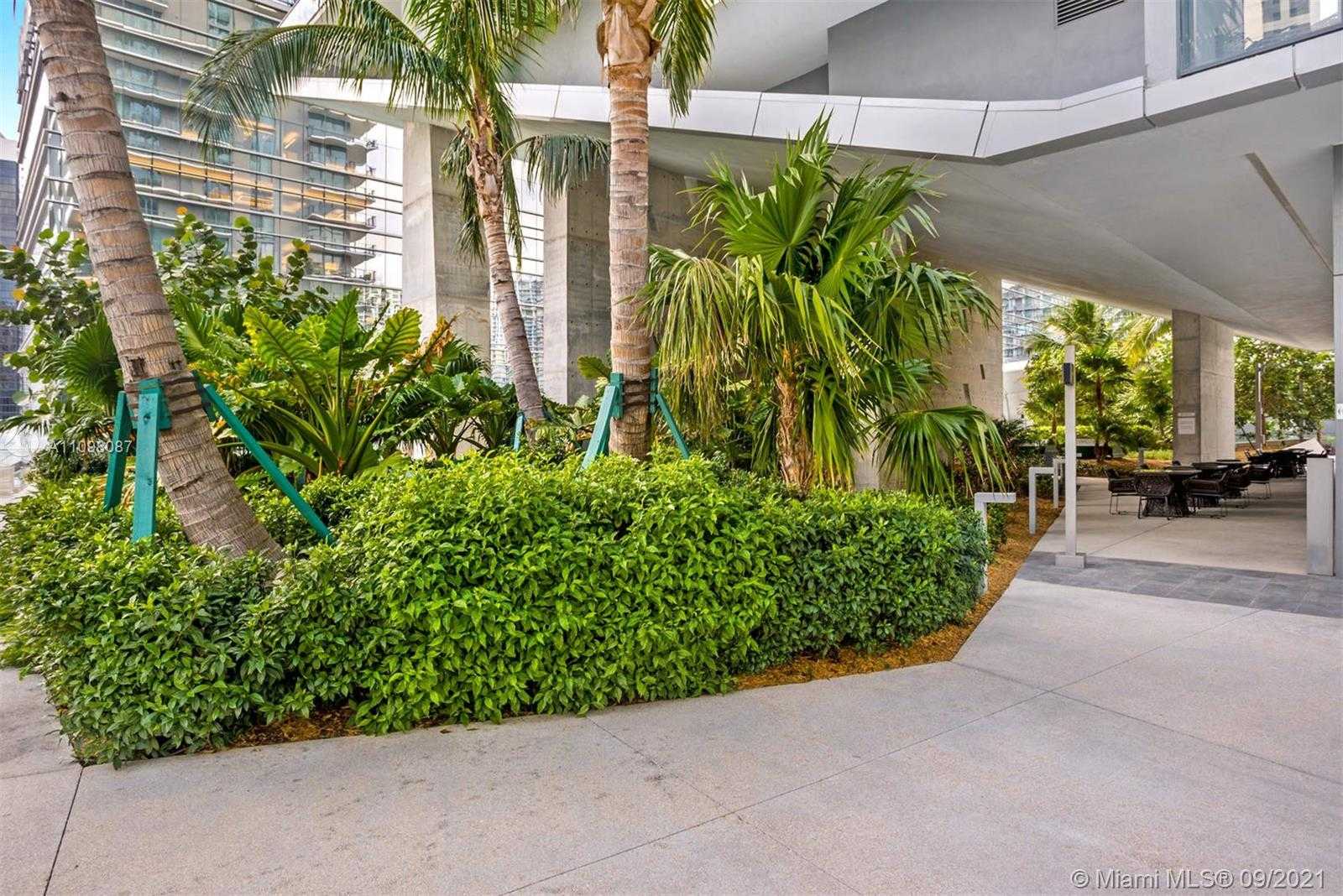 Small Image of 68 SOUTH EAST 6TH ST #4108, Miami Number 13