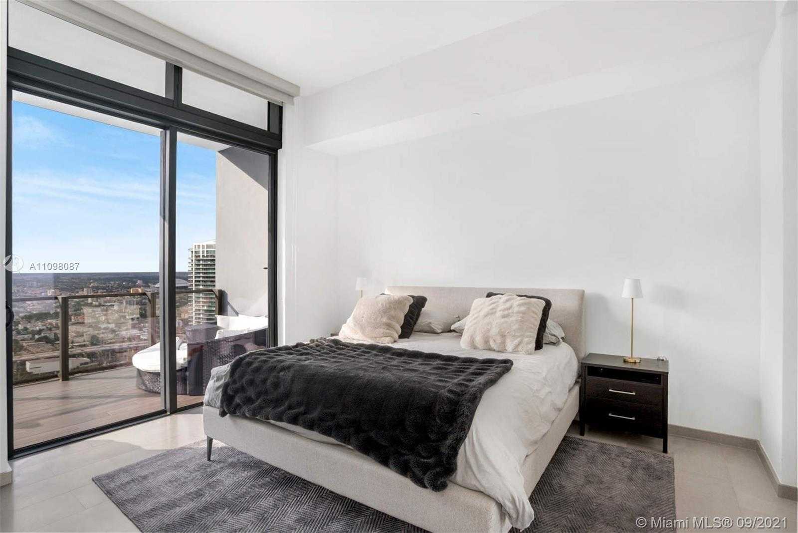Small Image of 68 SOUTH EAST 6TH ST #4108, Miami Number 7
