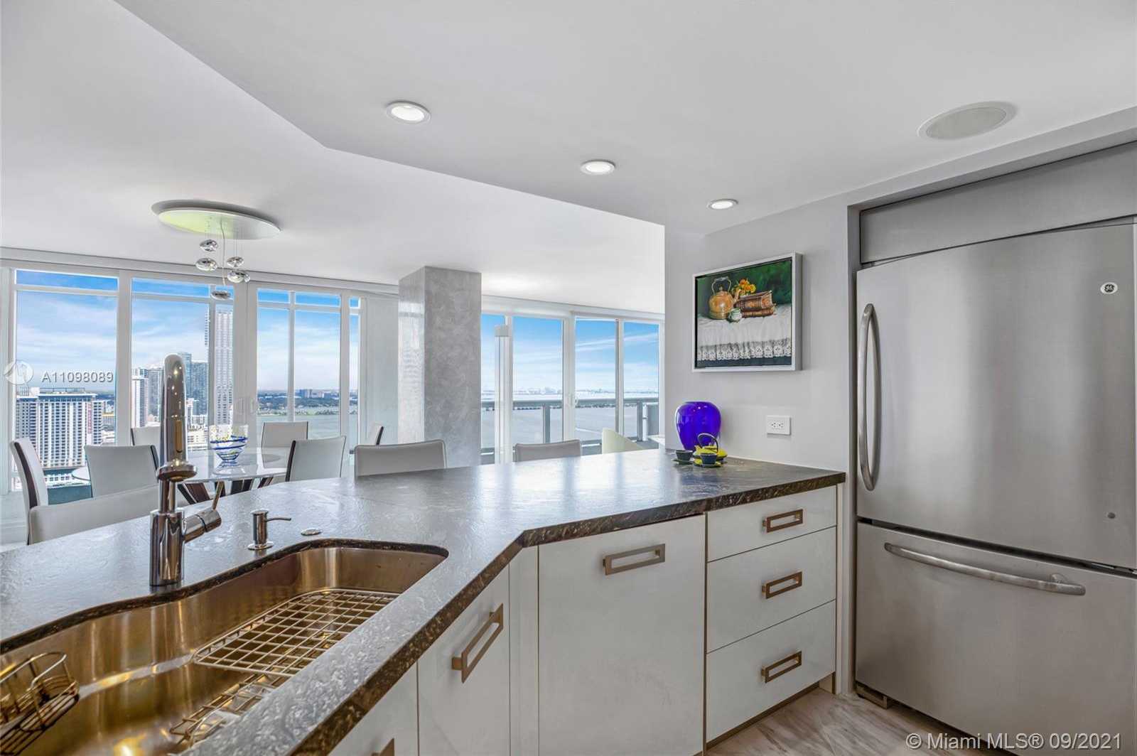 Small Image of 1717 NORTH BAYSHORE DR #D-3934, Miami Number 12