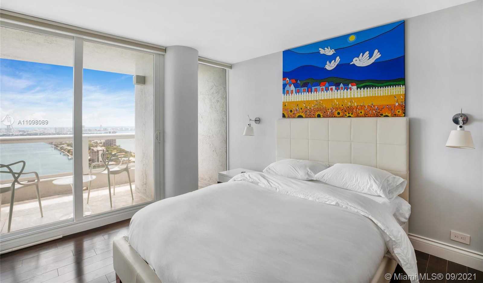 Small Image of 1717 NORTH BAYSHORE DR #D-3934, Miami Number 23
