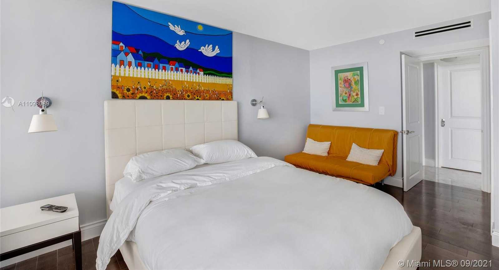 Small Image of 1717 NORTH BAYSHORE DR #D-3934, Miami Number 24