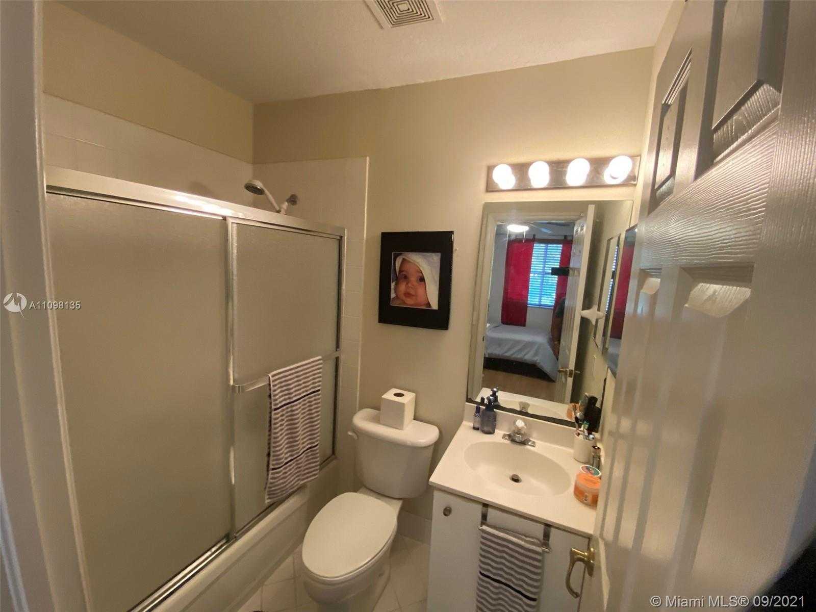 Small Image of 5715 NORTH WEST 112TH PATH #5715, Doral Number 10