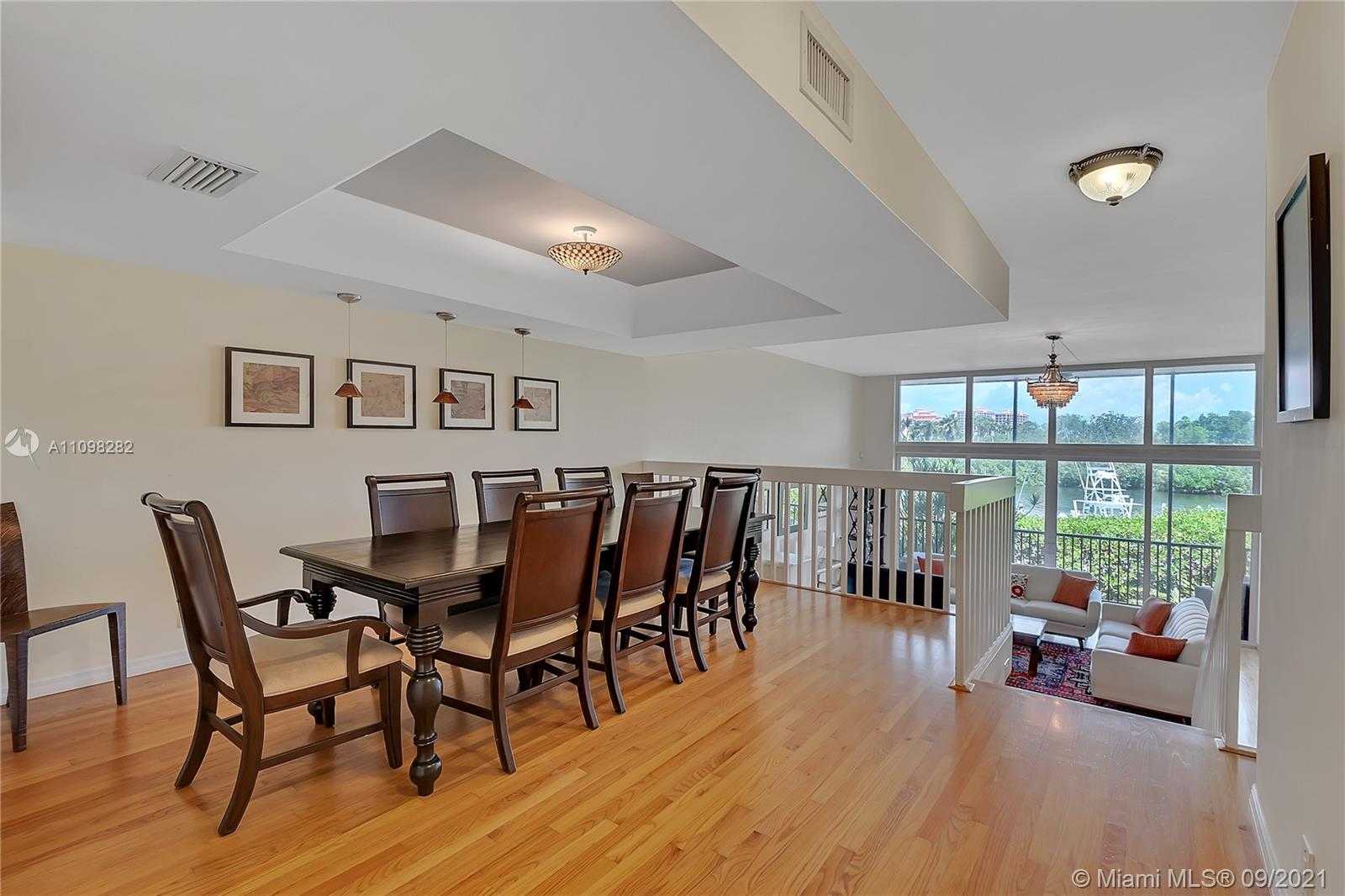 Small Image of 6022 PARADISE POINT DR, Palmetto Bay Number 12