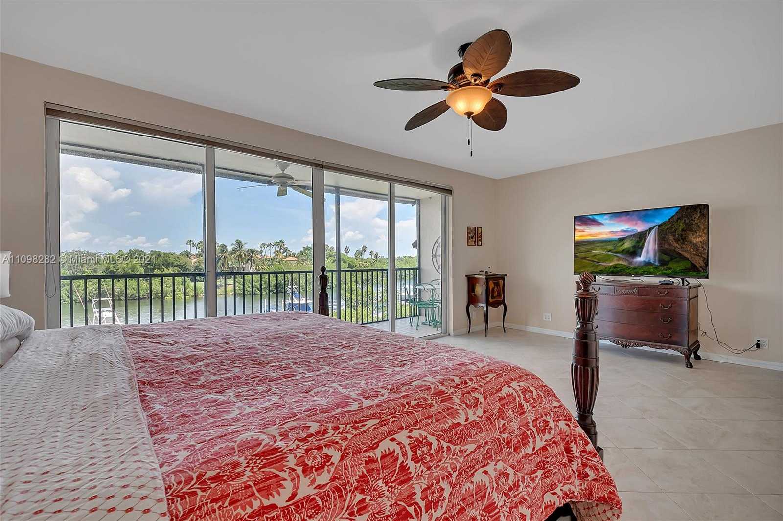 Small Image of 6022 PARADISE POINT DR, Palmetto Bay Number 31