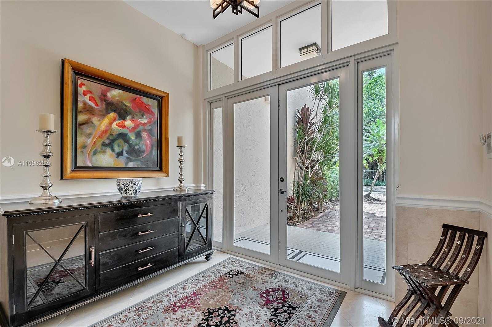Small Image of 6022 PARADISE POINT DR, Palmetto Bay Number 5