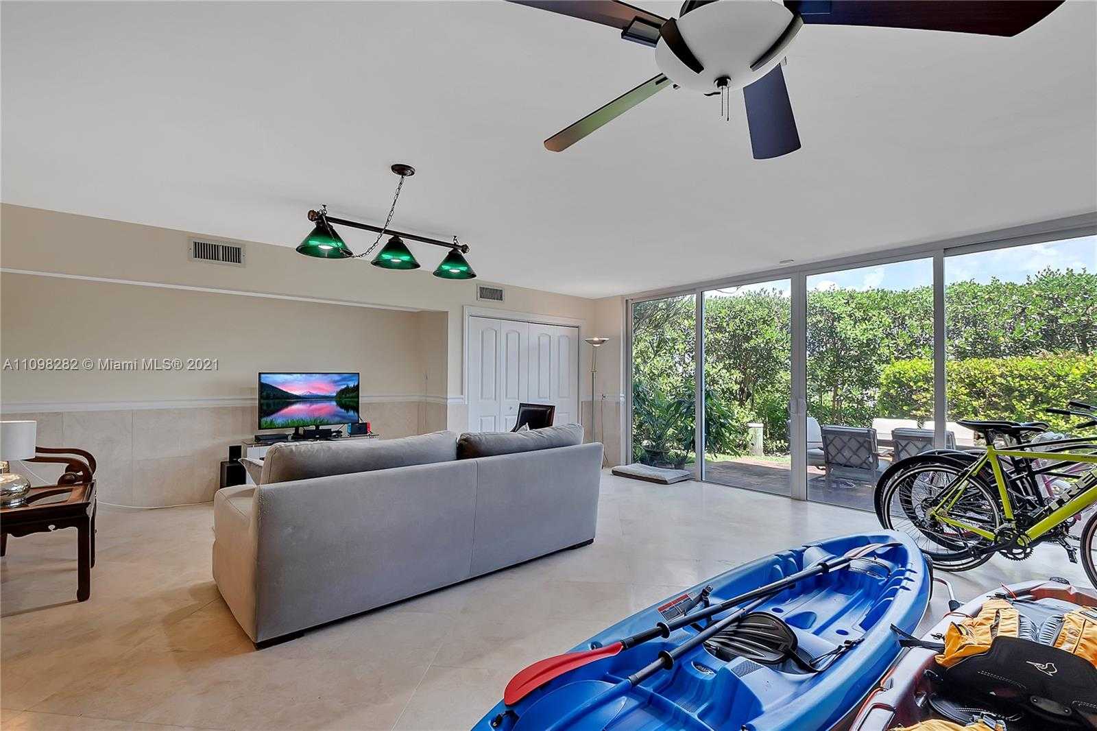 Small Image of 6022 PARADISE POINT DR, Palmetto Bay Number 7