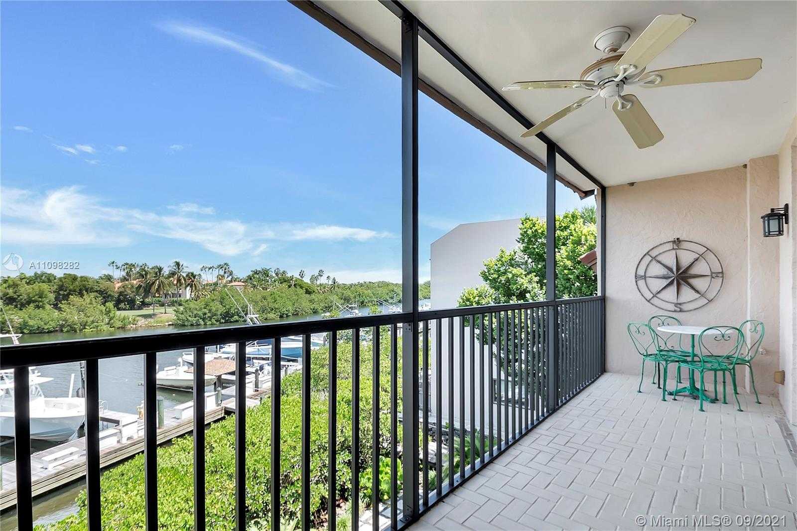 Small Image of 6022 PARADISE POINT DR, Palmetto Bay Number 9