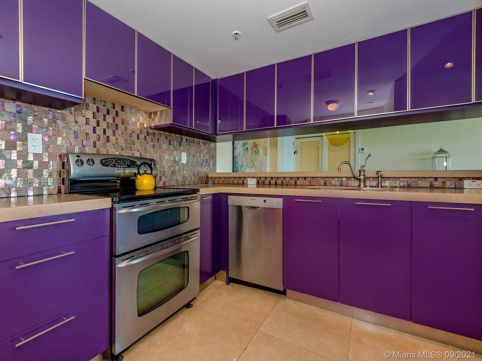 Small Image of 650 WEST AVE #2303, Miami Beach Number 12