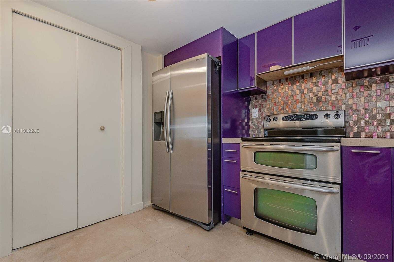 Small Image of 650 WEST AVE #2303, Miami Beach Number 14