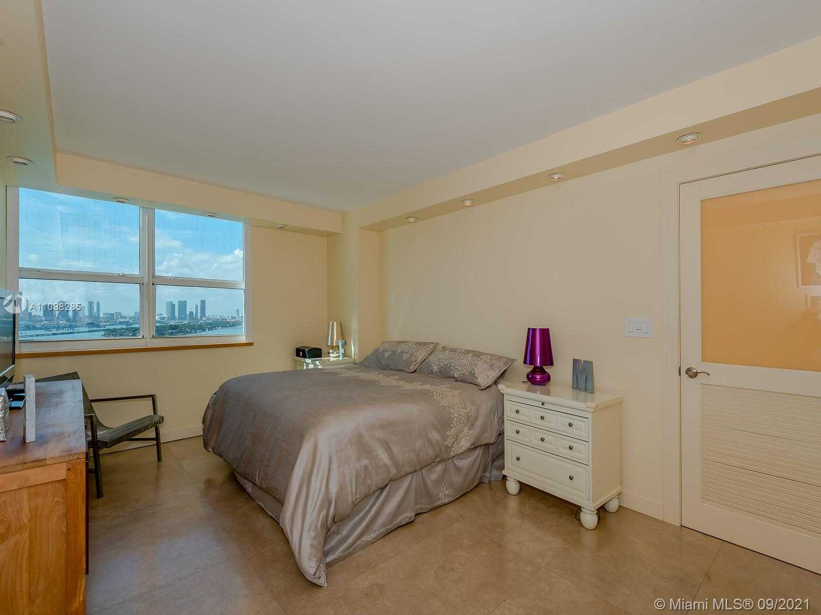 Small Image of 650 WEST AVE #2303, Miami Beach Number 17