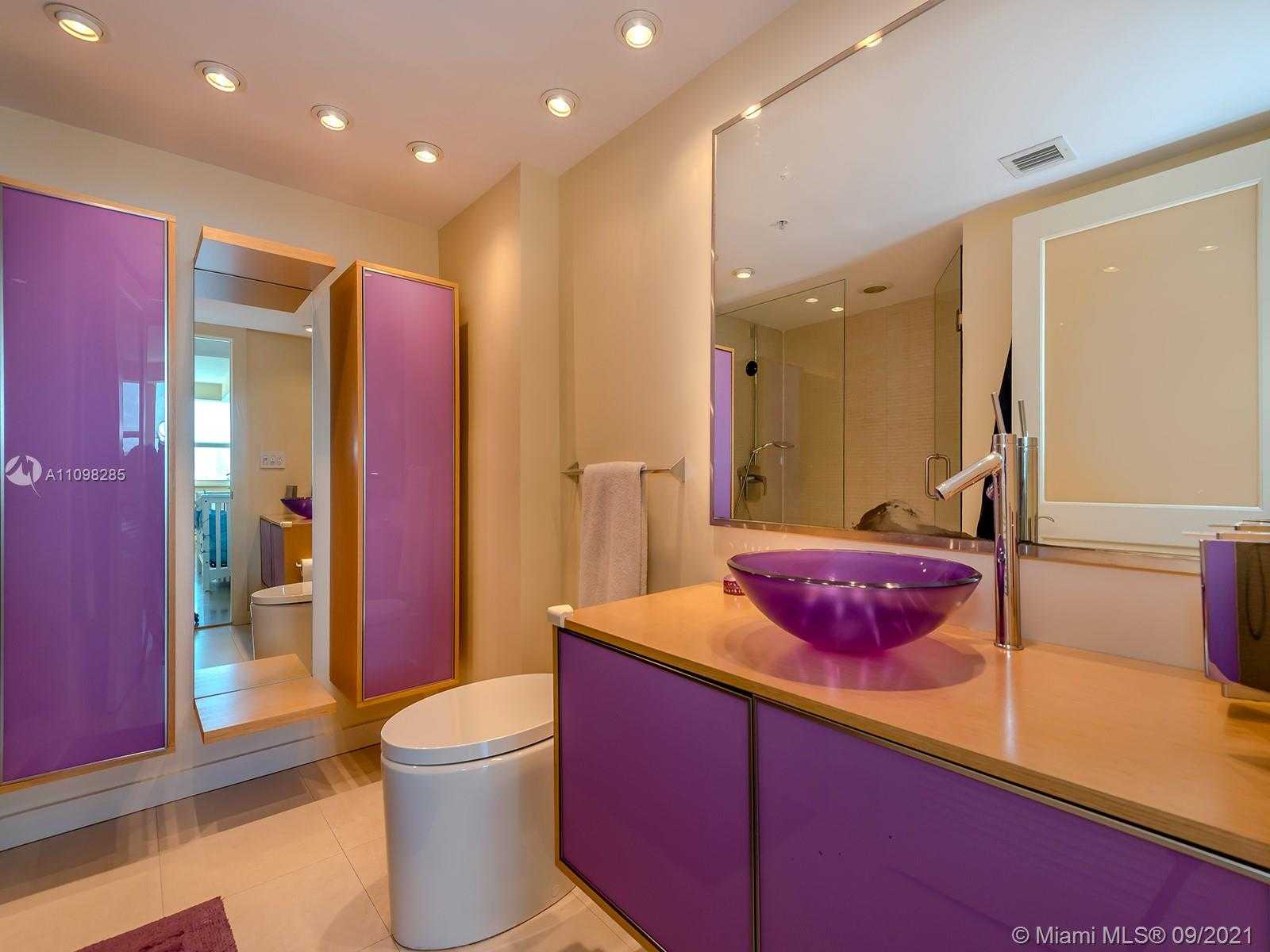 Small Image of 650 WEST AVE #2303, Miami Beach Number 20