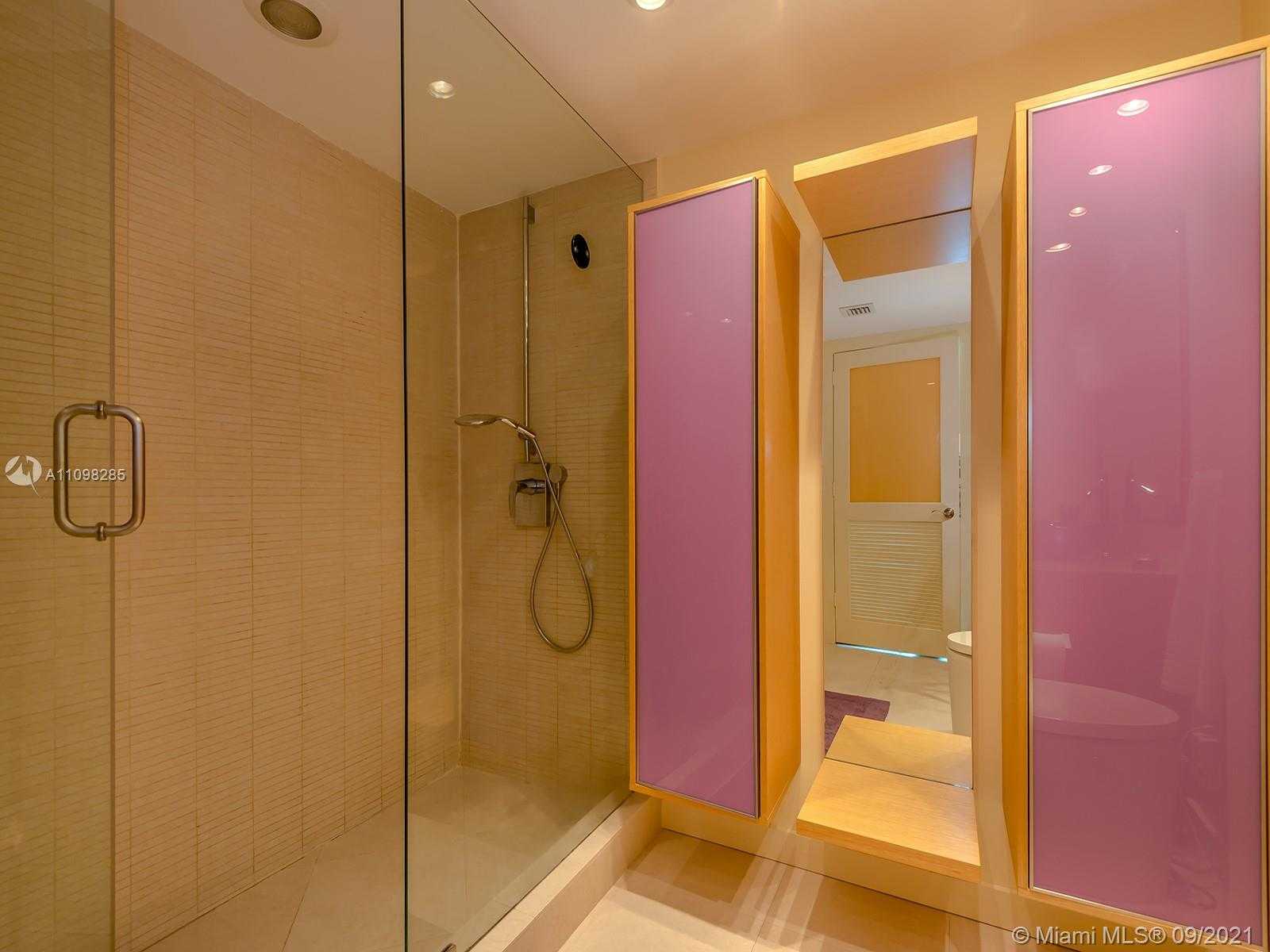 Small Image of 650 WEST AVE #2303, Miami Beach Number 27