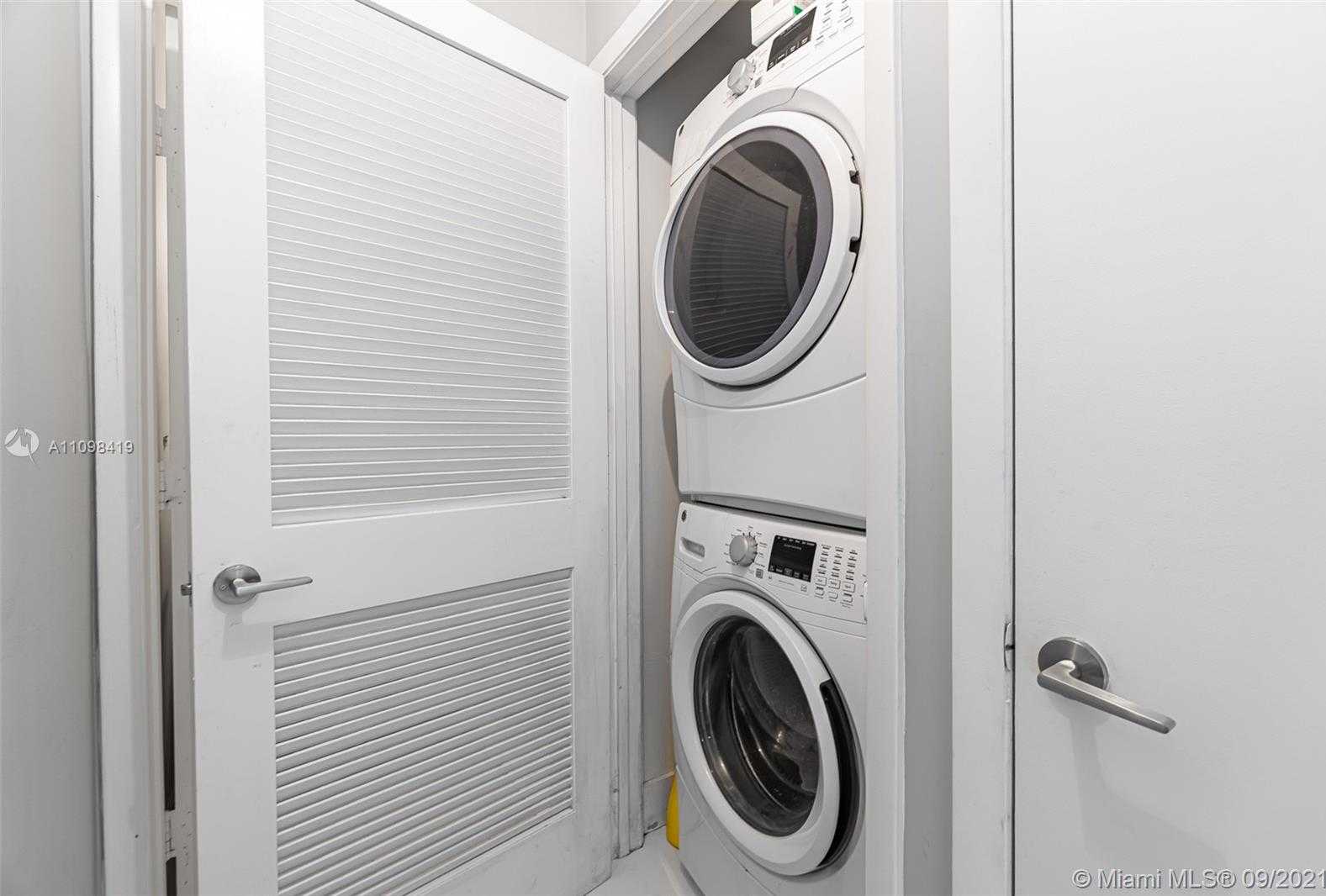 Small Image of 2020 NORTH BAYSHORE DR #2108, Miami Number 21