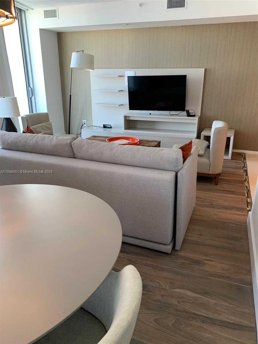 Small Image of 4111 SOUTH OCEAN DR #1512, Hollywood Number 9
