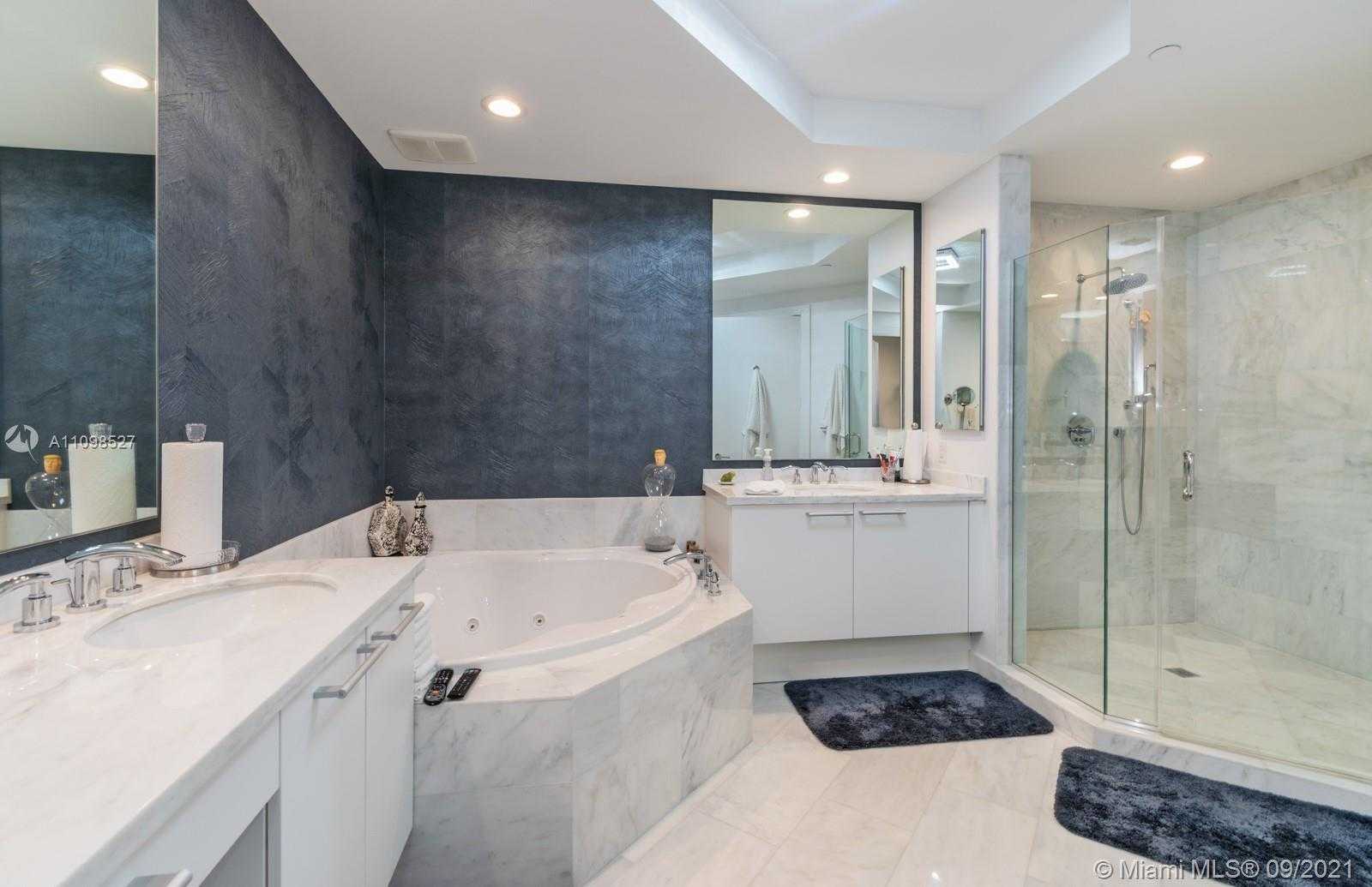 Small Image of 4100 ISLAND BLVD #801, Aventura Number 14
