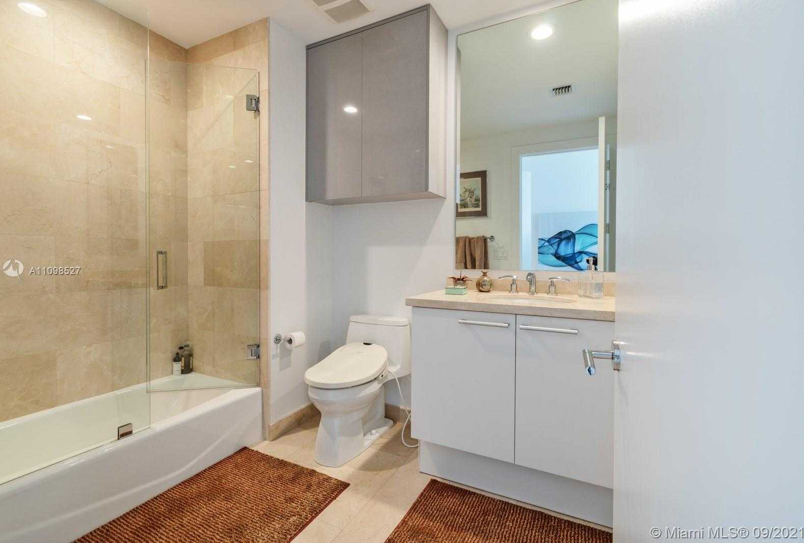 Small Image of 4100 ISLAND BLVD #801, Aventura Number 23