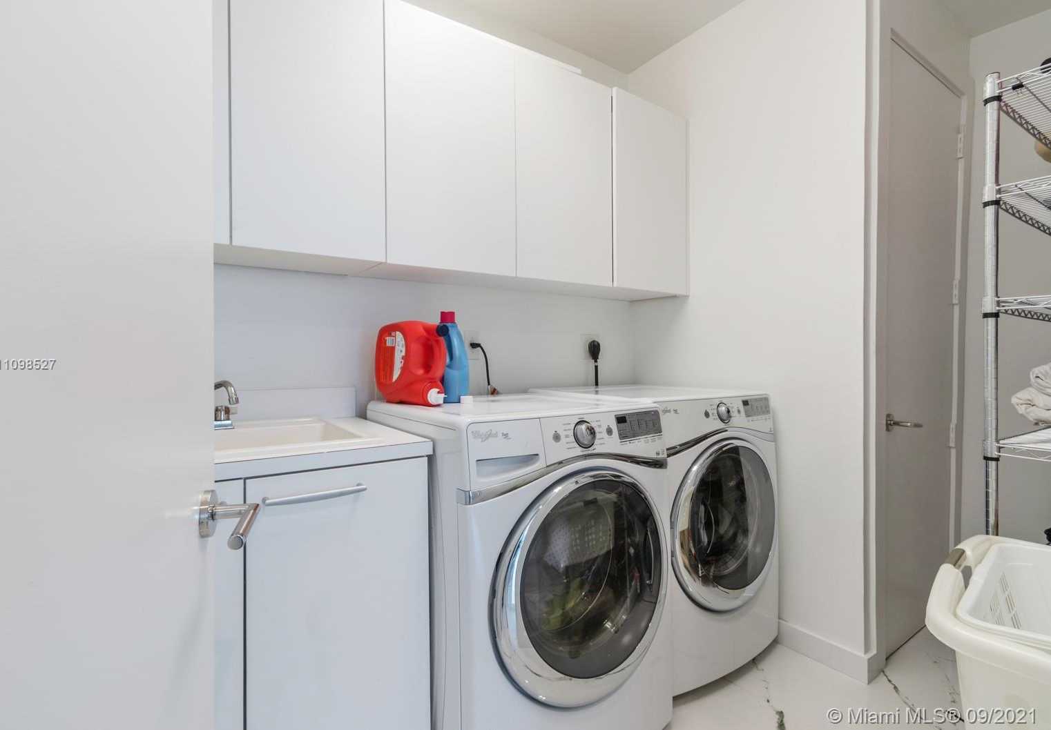 Small Image of 4100 ISLAND BLVD #801, Aventura Number 24
