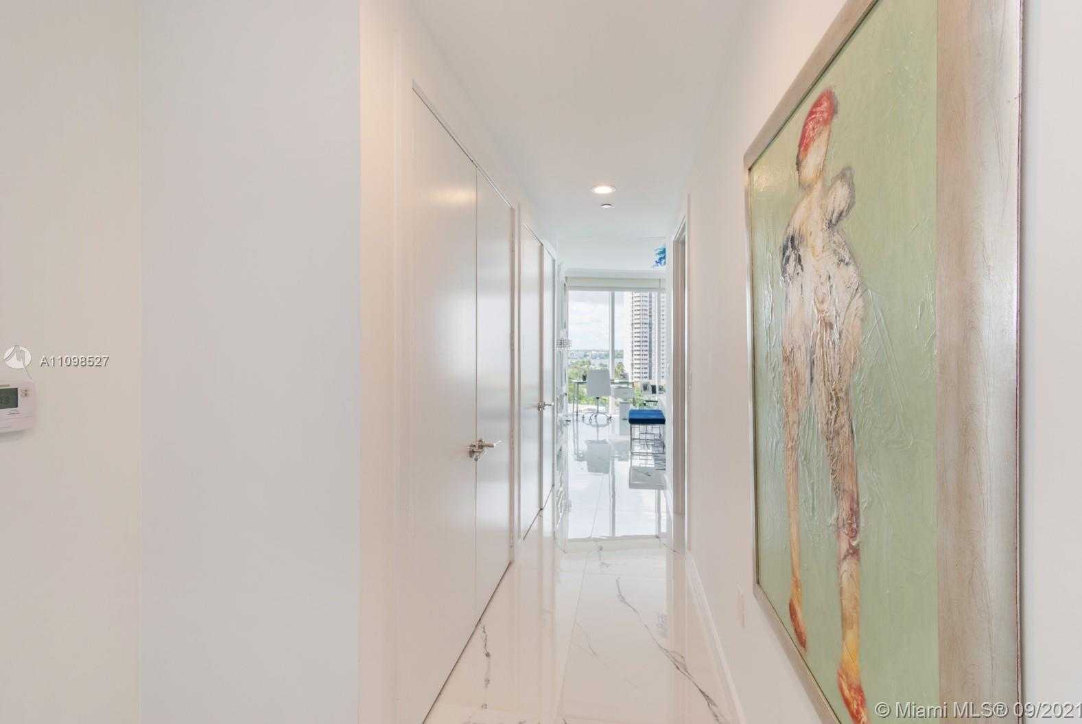 Small Image of 4100 ISLAND BLVD #801, Aventura Number 25