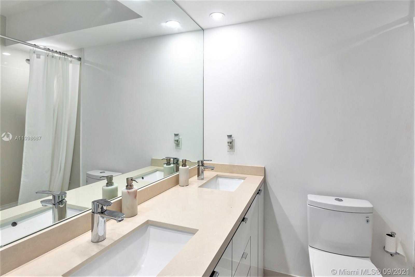 Small Image of 1000 WEST AVE #1508, Miami Beach Number 22