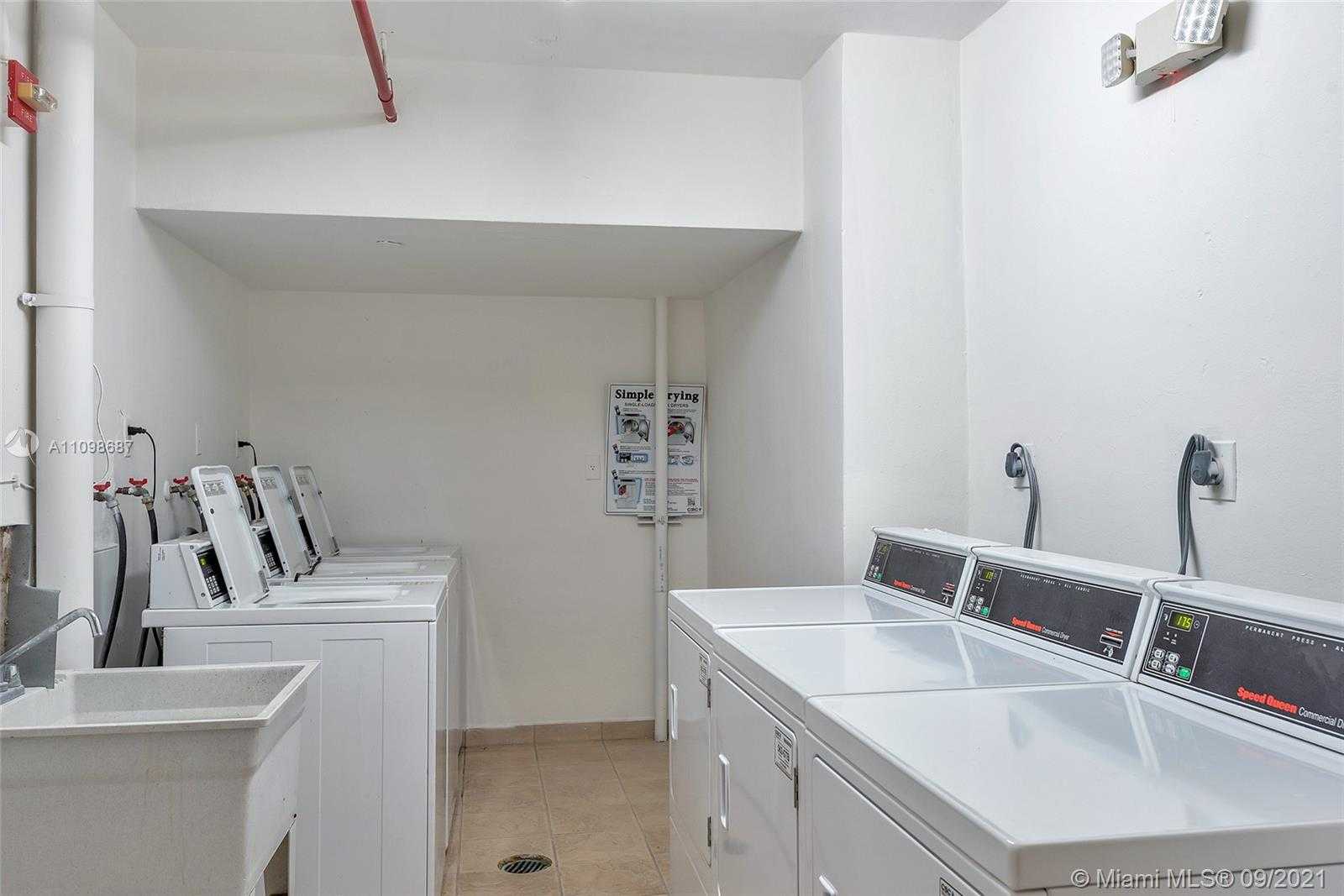 Small Image of 1000 WEST AVE #1508, Miami Beach Number 26