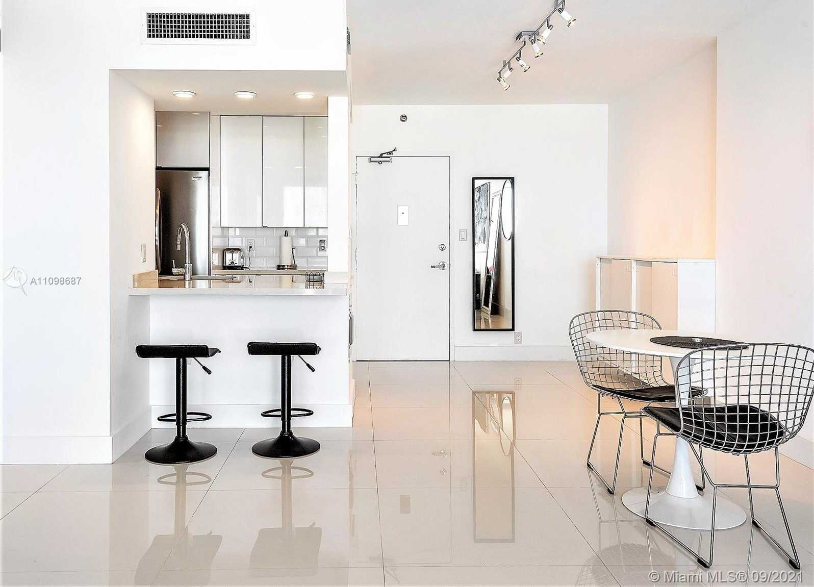 Small Image of 1000 WEST AVE #1508, Miami Beach Number 5
