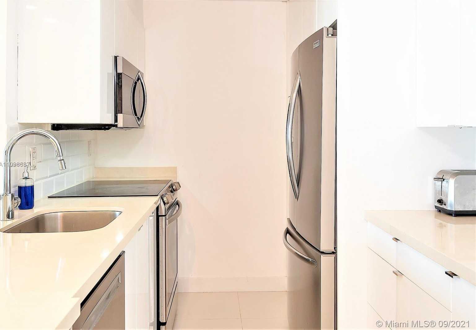 Small Image of 1000 WEST AVE #1508, Miami Beach Number 7