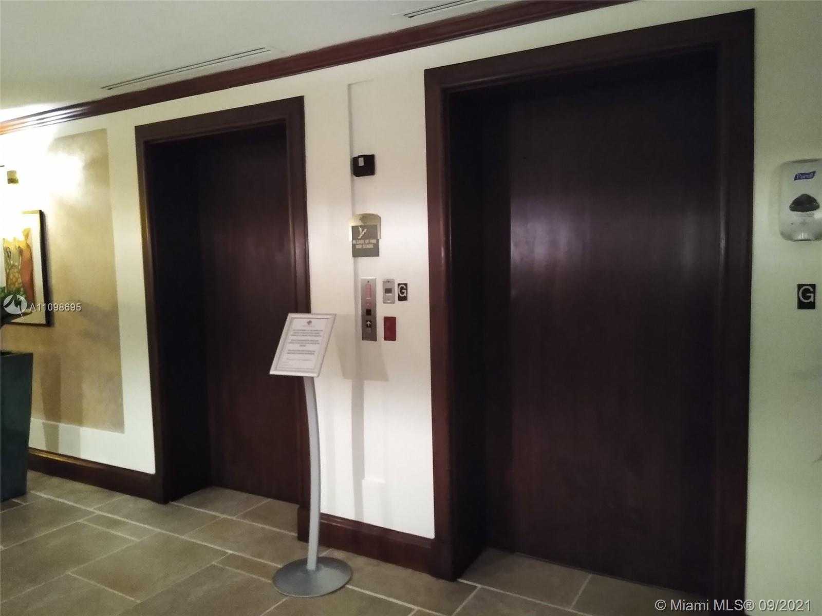 Small Image of 2951 SOUTH BAYSHORE DR #807, Miami Number 16