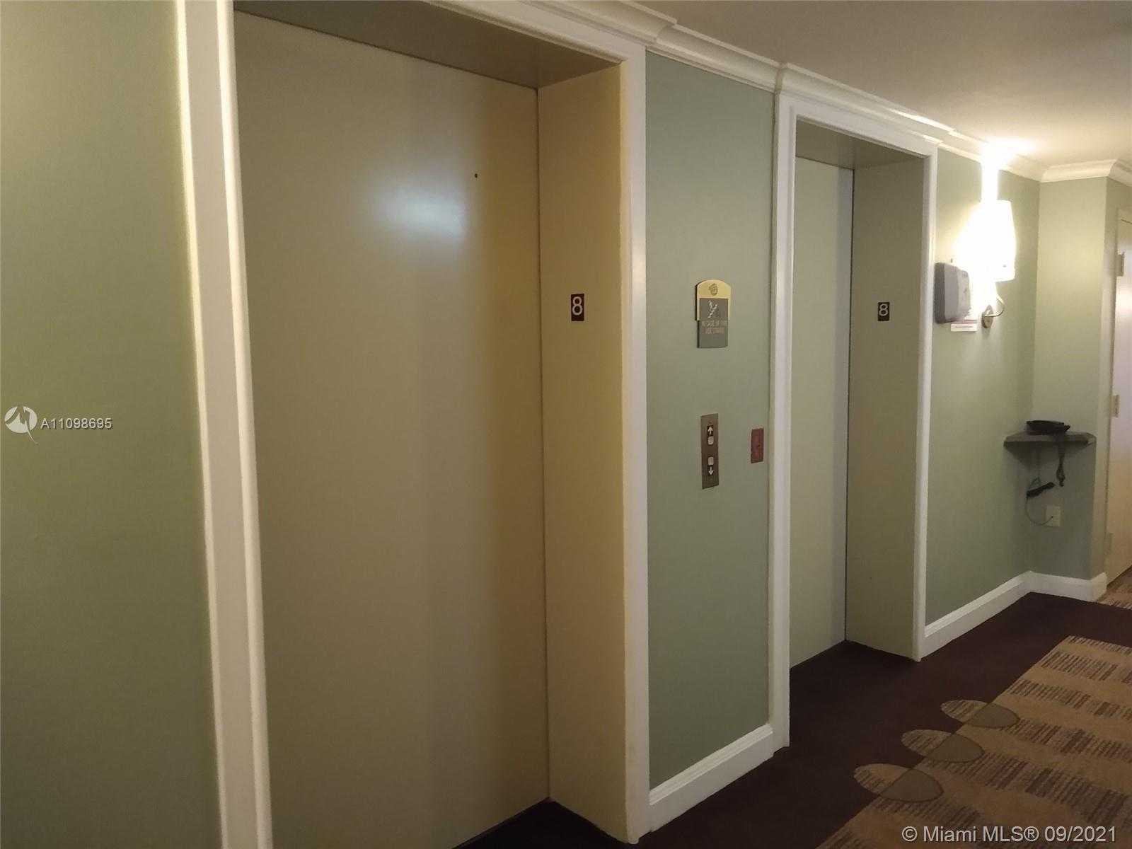Small Image of 2951 SOUTH BAYSHORE DR #807, Miami Number 24