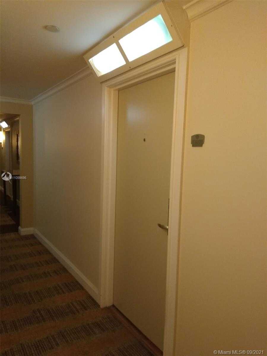 Small Image of 2951 SOUTH BAYSHORE DR #807, Miami Number 26