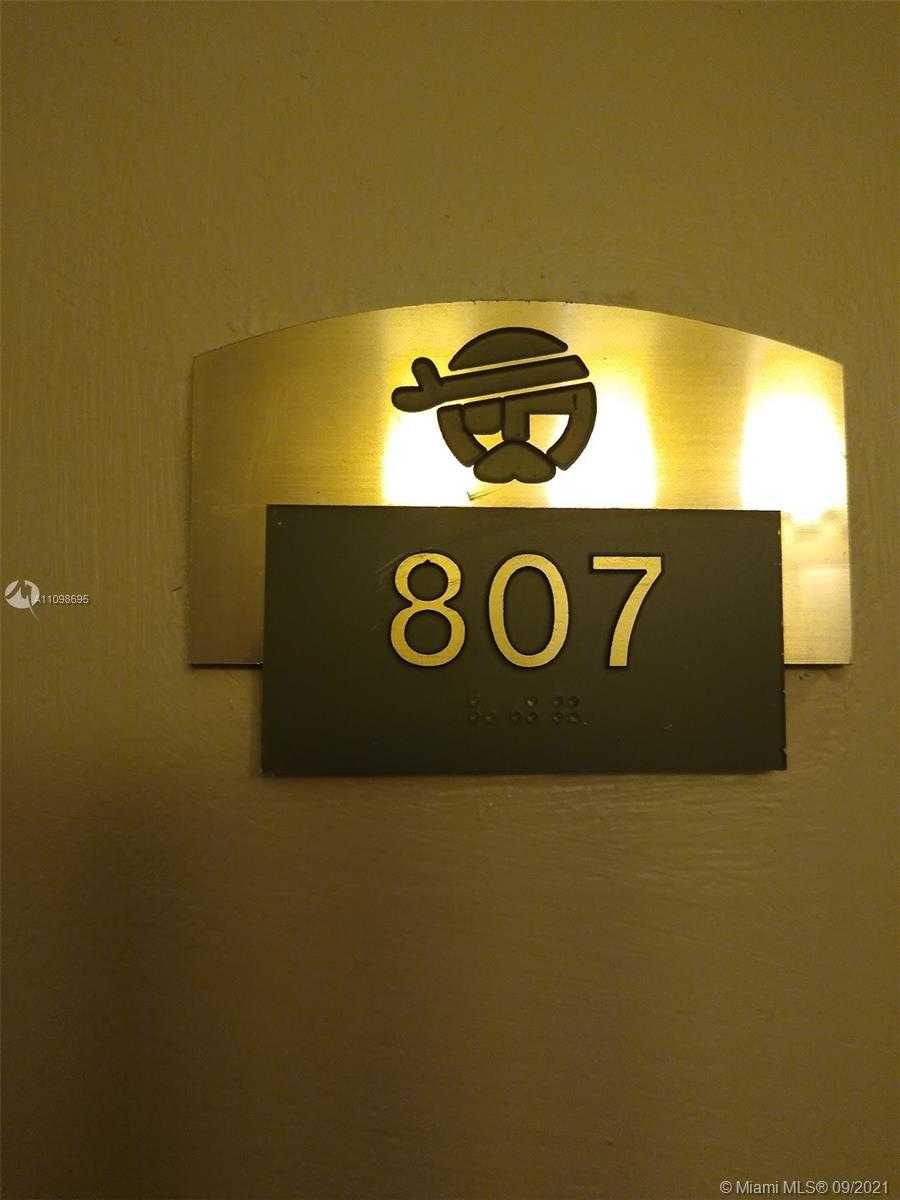 Small Image of 2951 SOUTH BAYSHORE DR #807, Miami Number 27