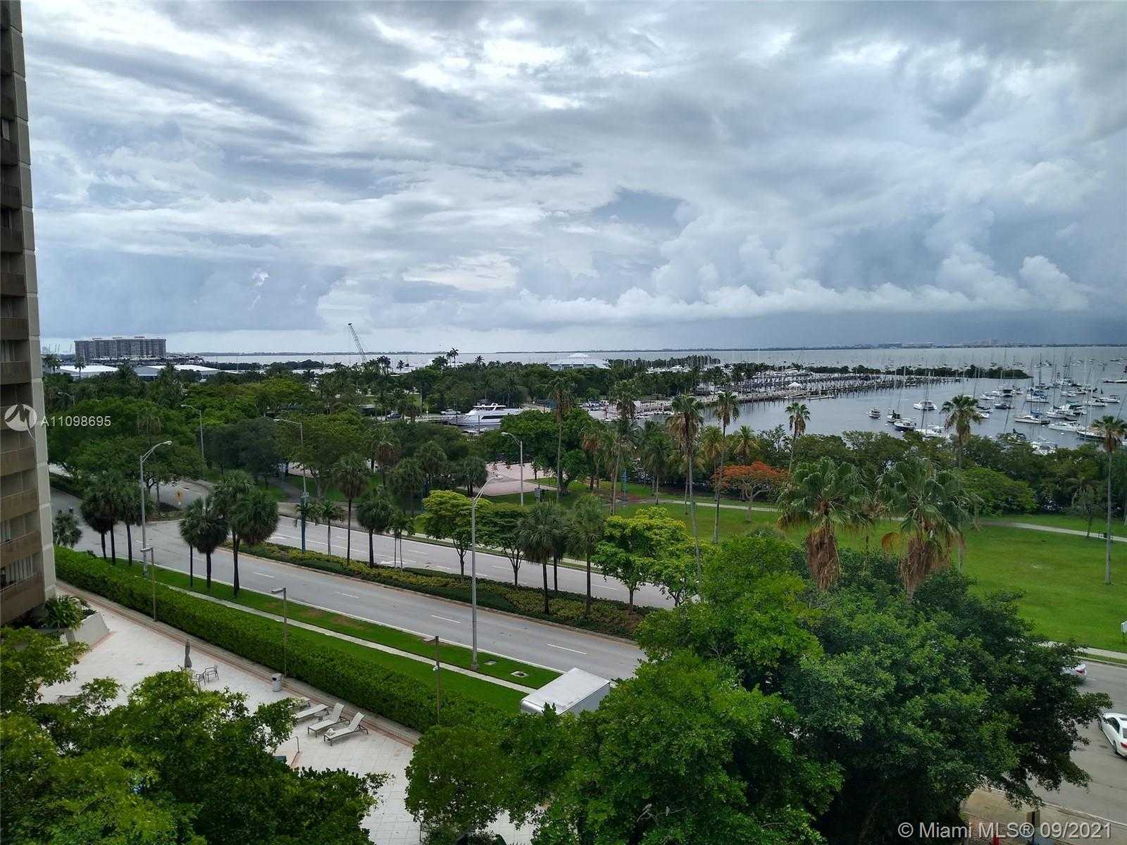 Small Image of 2951 SOUTH BAYSHORE DR #807, Miami Number 3