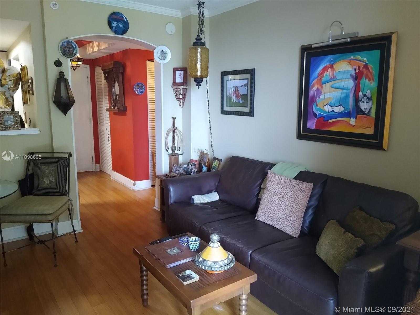 Small Image of 2951 SOUTH BAYSHORE DR #807, Miami Number 30