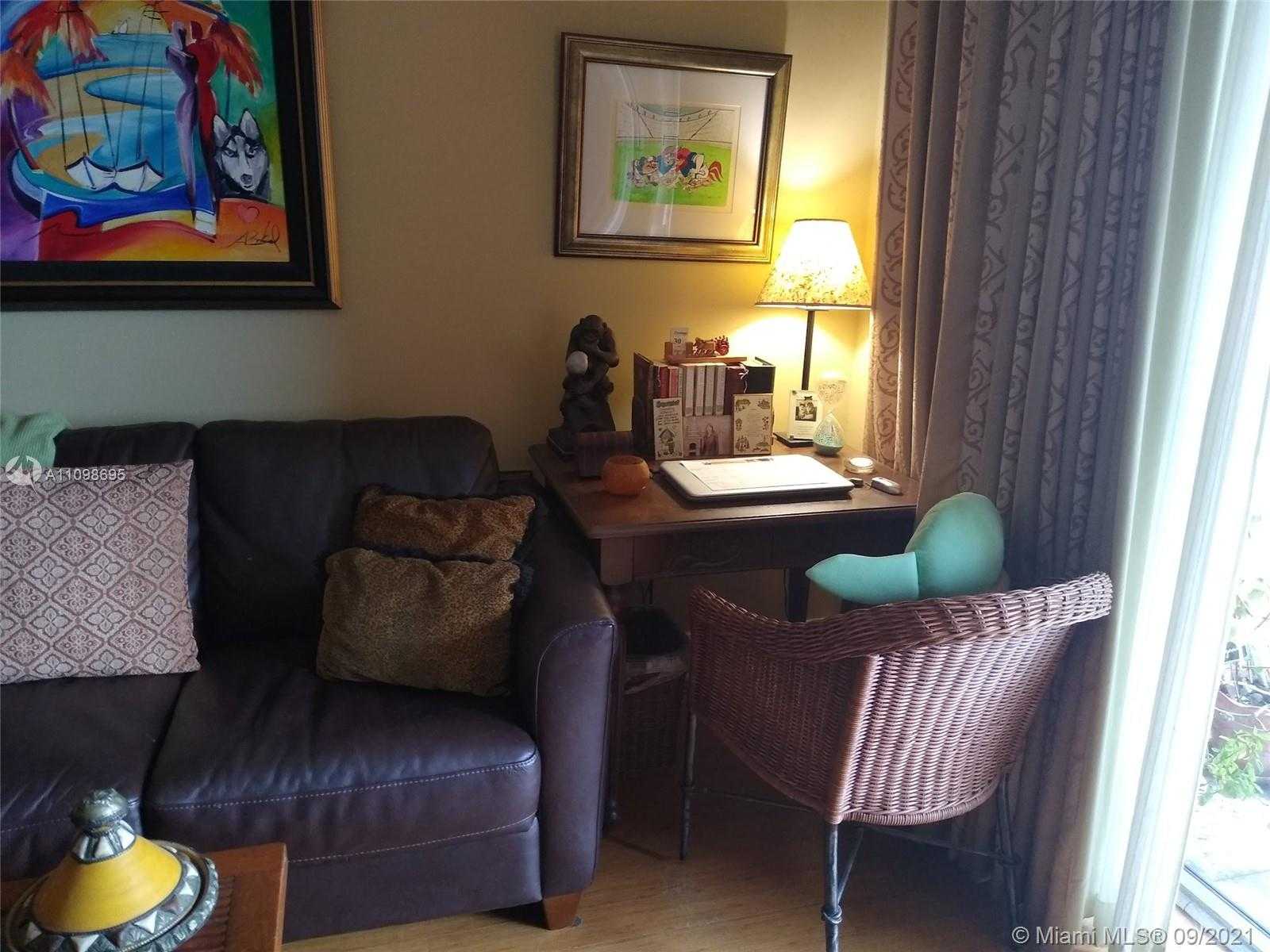 Small Image of 2951 SOUTH BAYSHORE DR #807, Miami Number 31