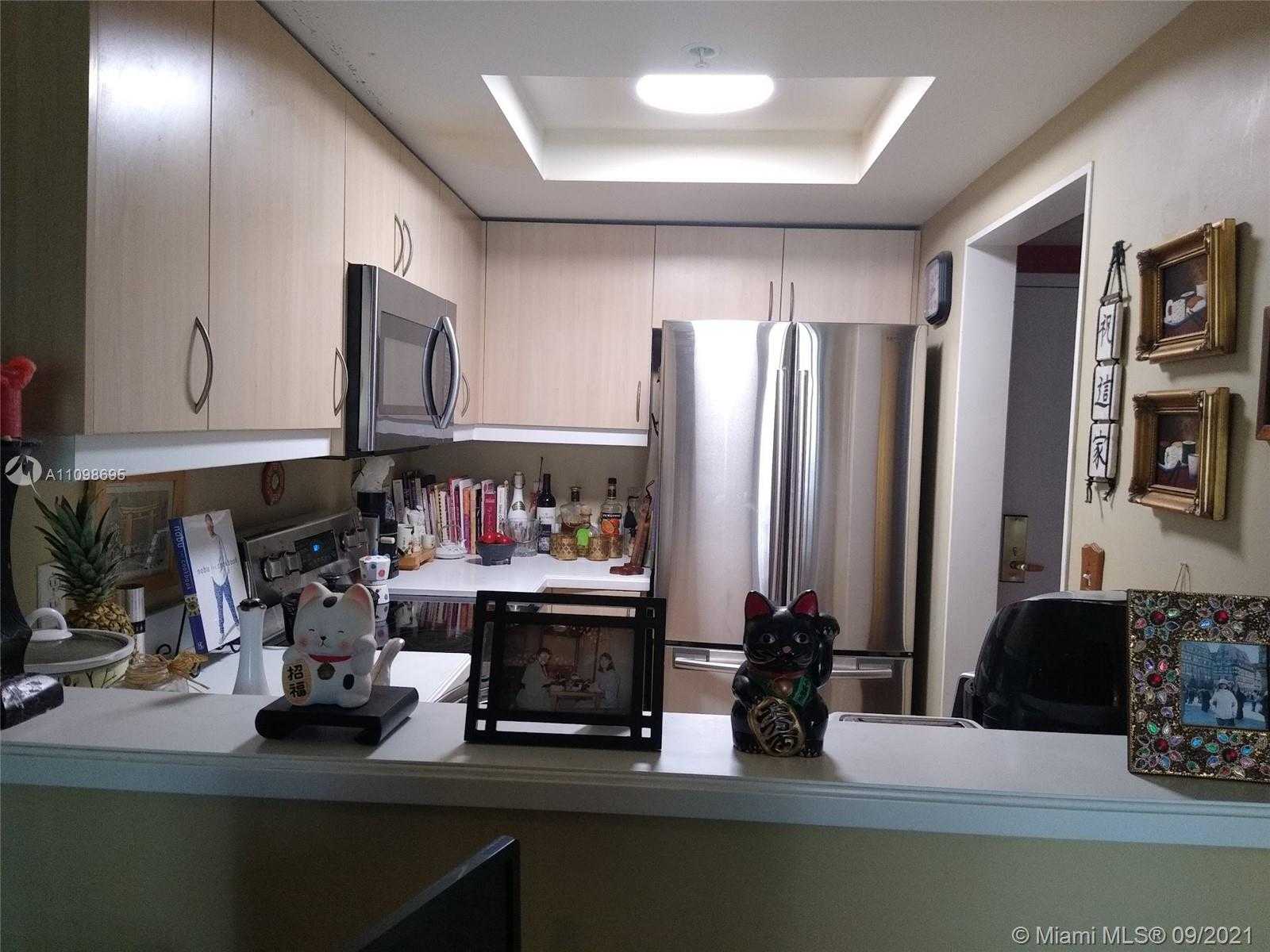 Small Image of 2951 SOUTH BAYSHORE DR #807, Miami Number 44
