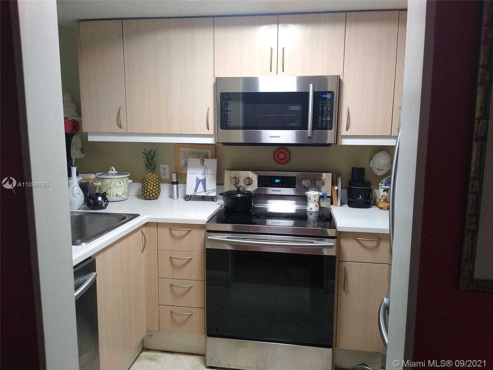 Small Image of 2951 SOUTH BAYSHORE DR #807, Miami Number 45