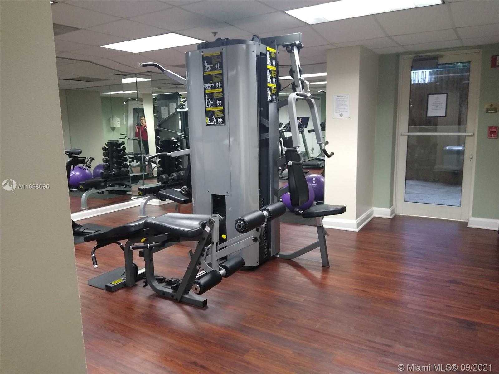 Small Image of 2951 SOUTH BAYSHORE DR #807, Miami Number 52