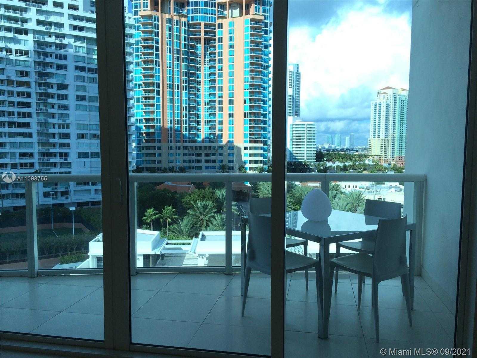 Small Image of 50 SOUTH POINTE DR #1005, Miami Beach Number 10