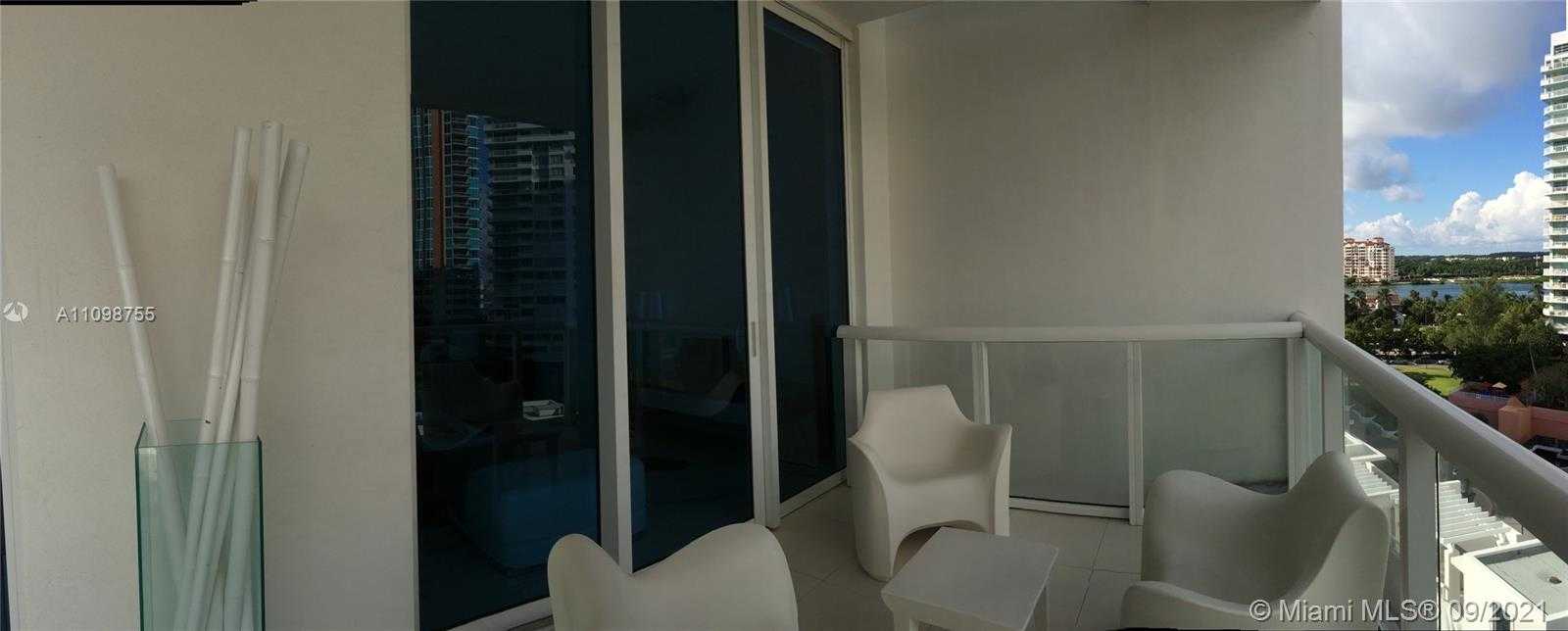 Small Image of 50 SOUTH POINTE DR #1005, Miami Beach Number 17