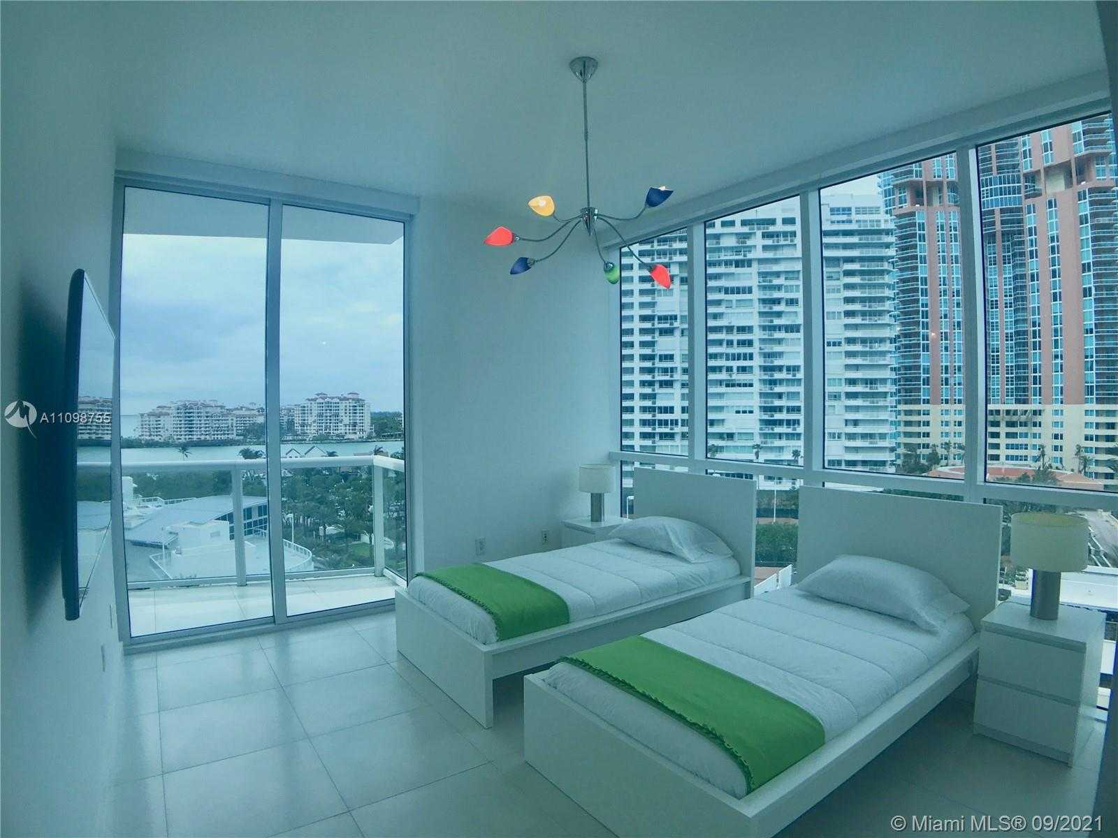 Small Image of 50 SOUTH POINTE DR #1005, Miami Beach Number 19