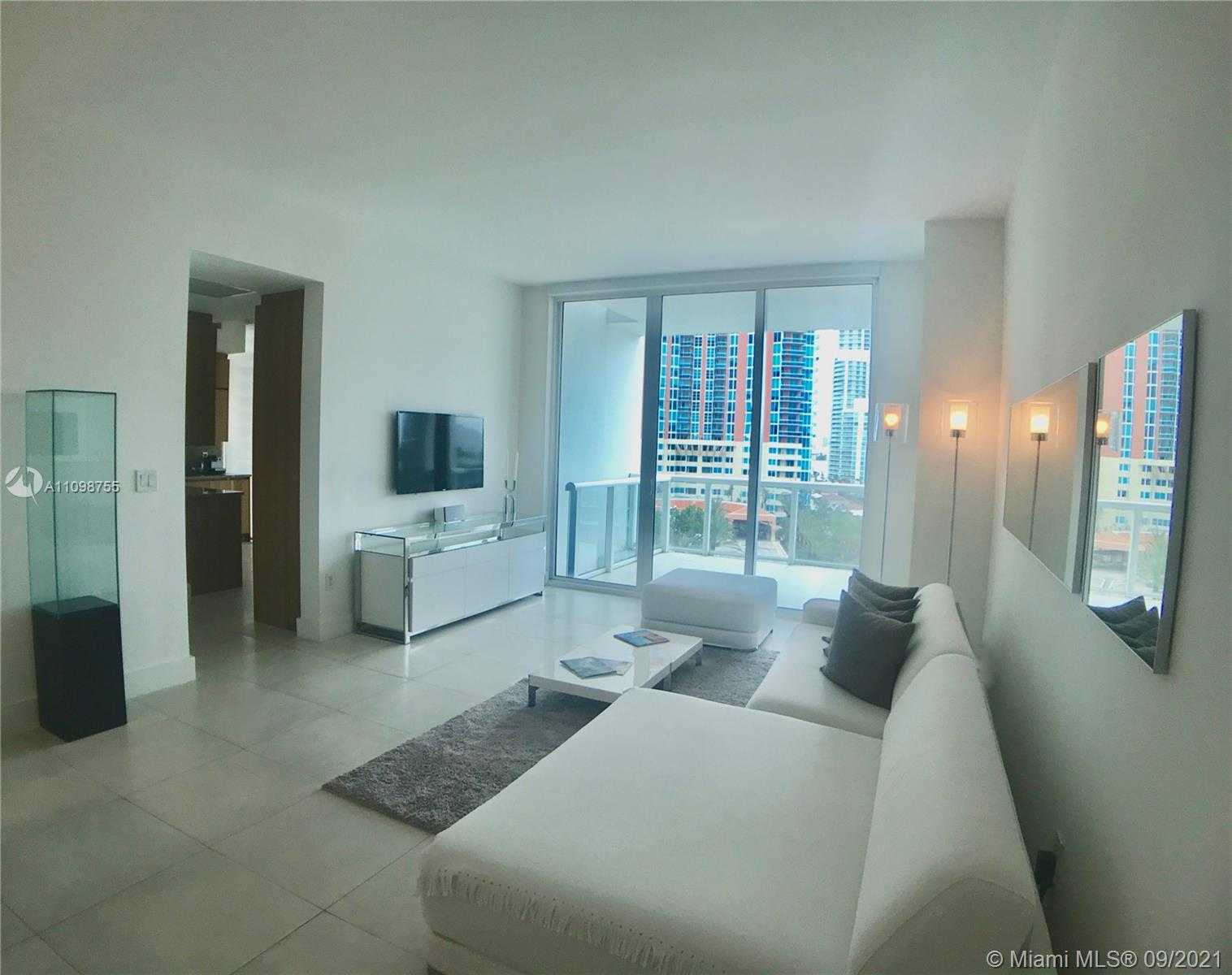 Small Image of 50 SOUTH POINTE DR #1005, Miami Beach Number 4