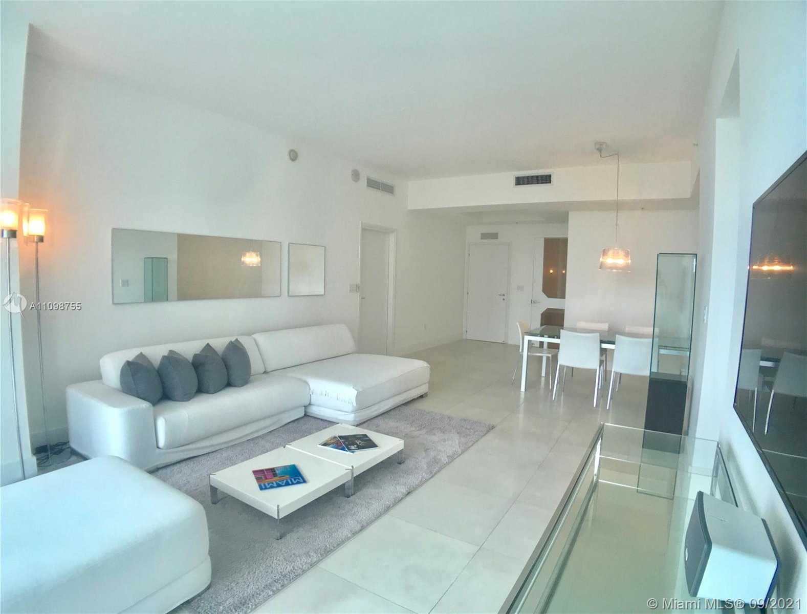 Small Image of 50 SOUTH POINTE DR #1005, Miami Beach Number 5