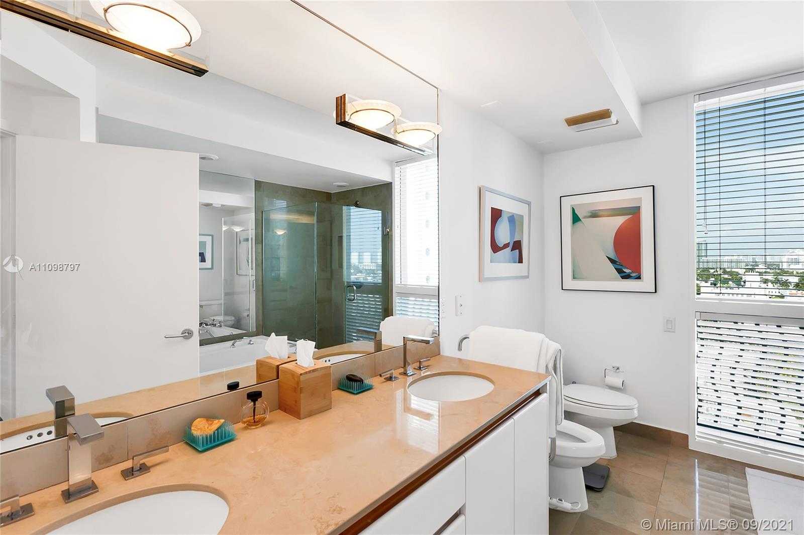 Small Image of 1500 OCEAN DR #1107, Miami Beach Number 16